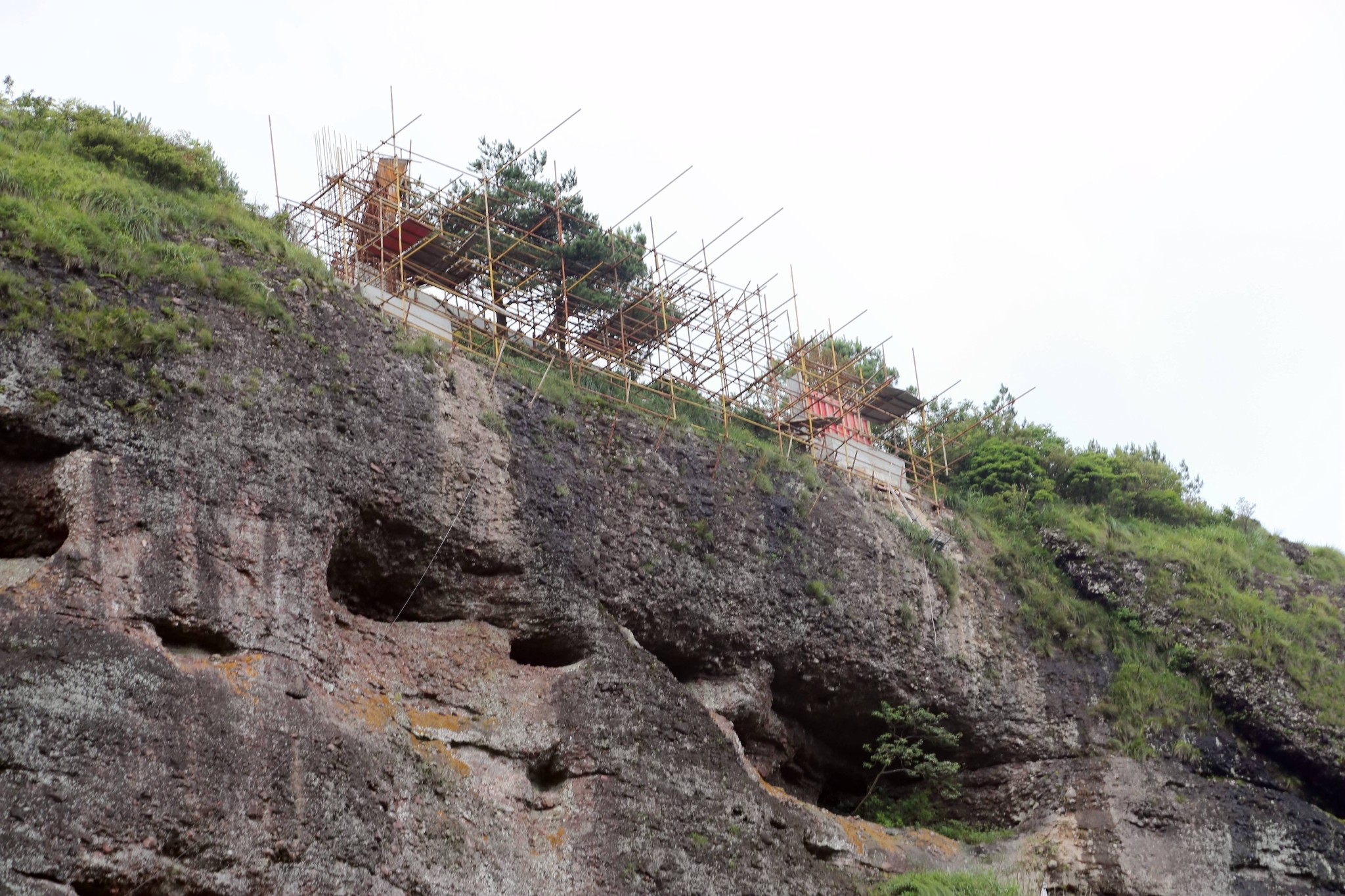 北斗崖景区没有全部完工,  部分景点还在建设中.