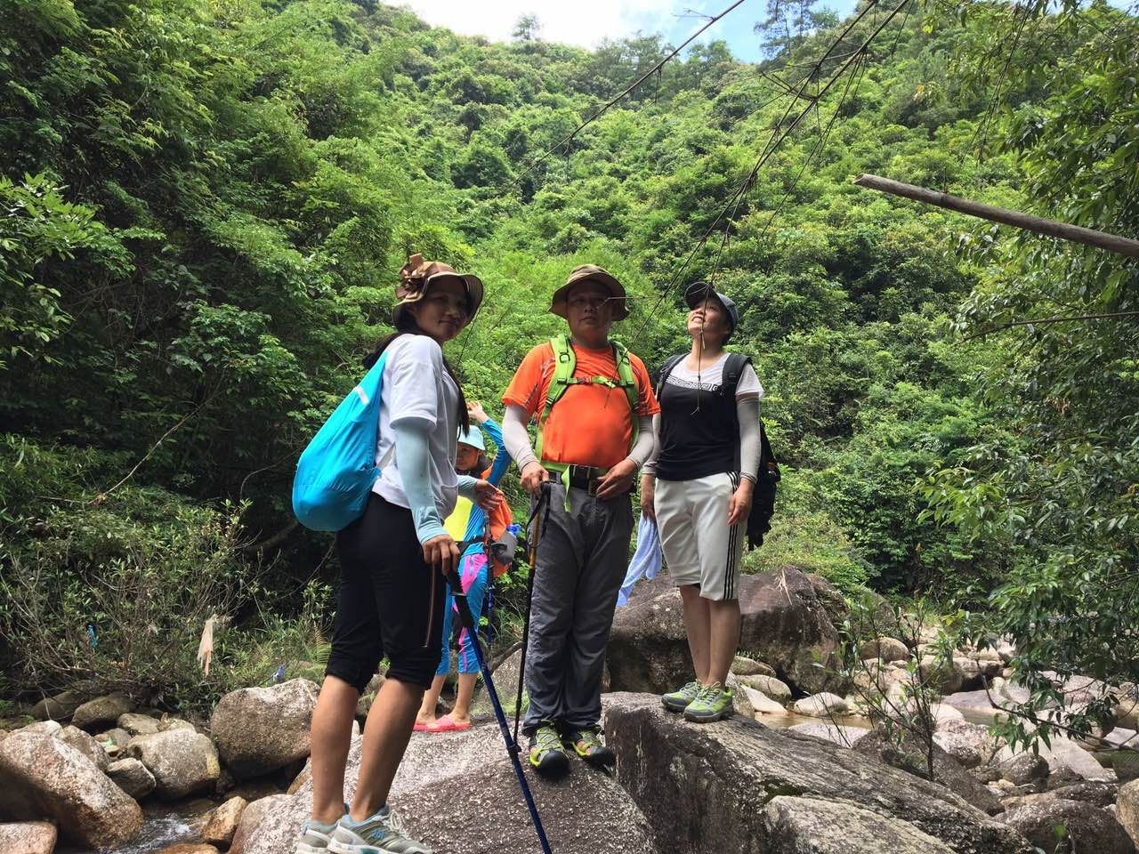 桂岭镇一一石人洞