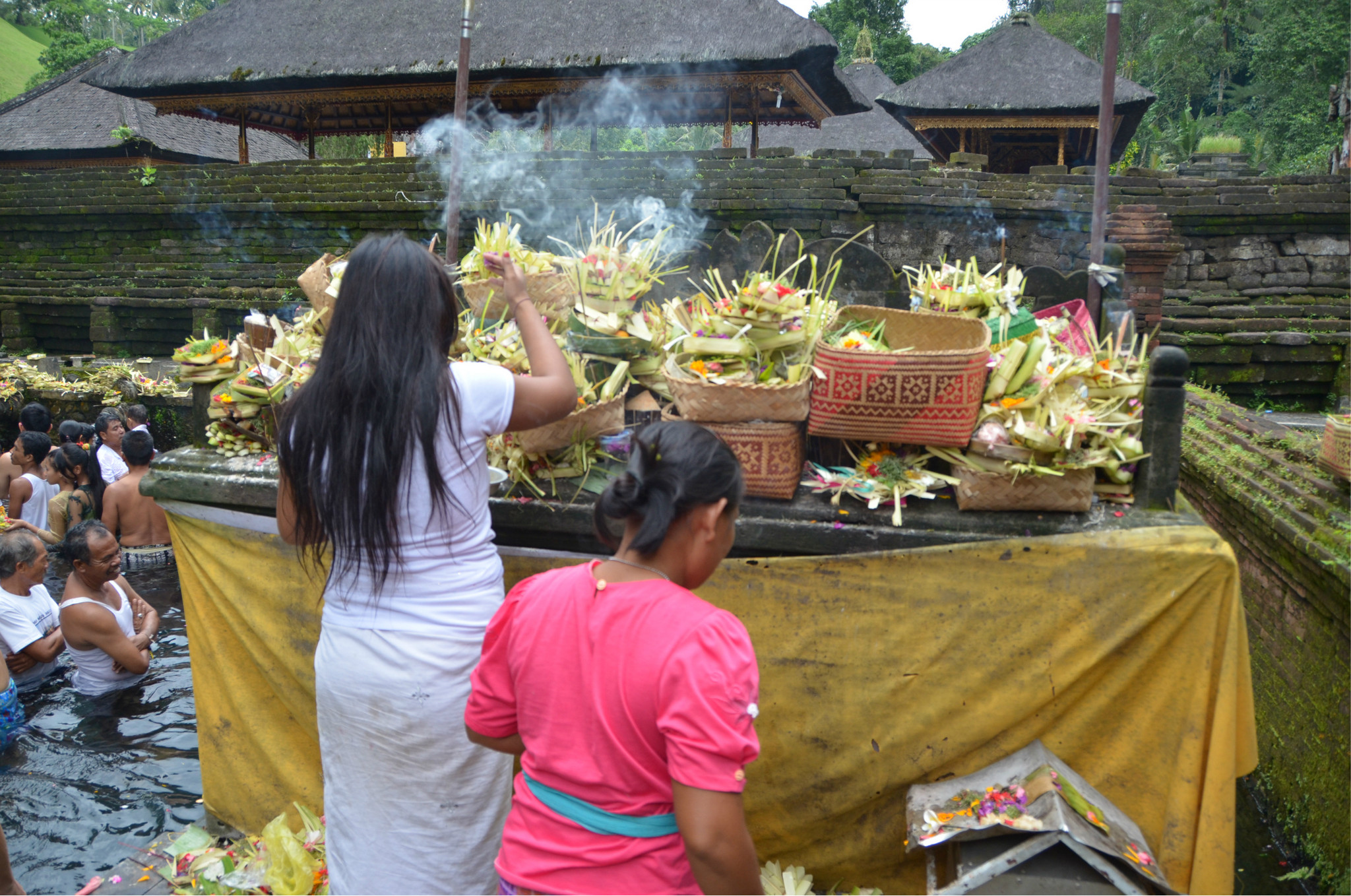 一个茶杯猜成语_看图猜成语(3)