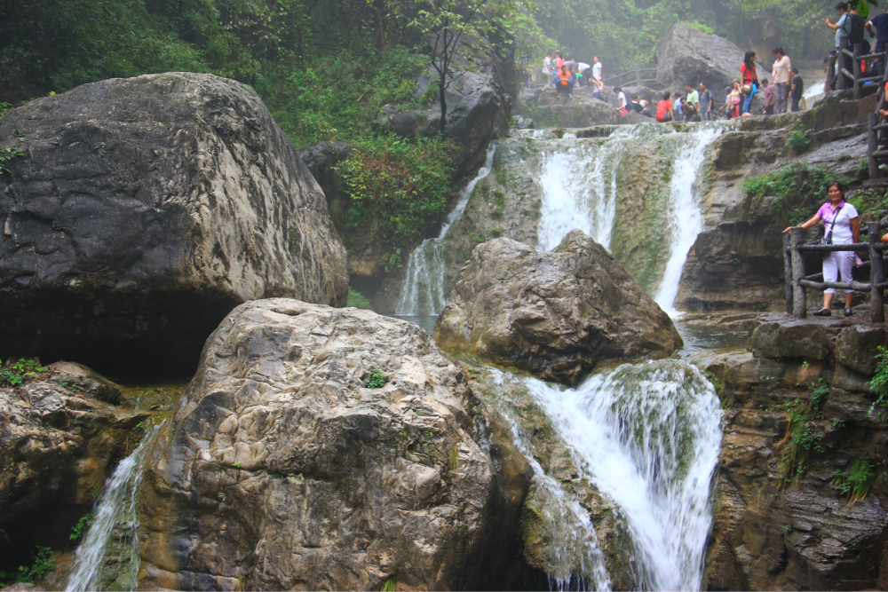 雨登云台,河南焦作云台山一日游.(山西出发)