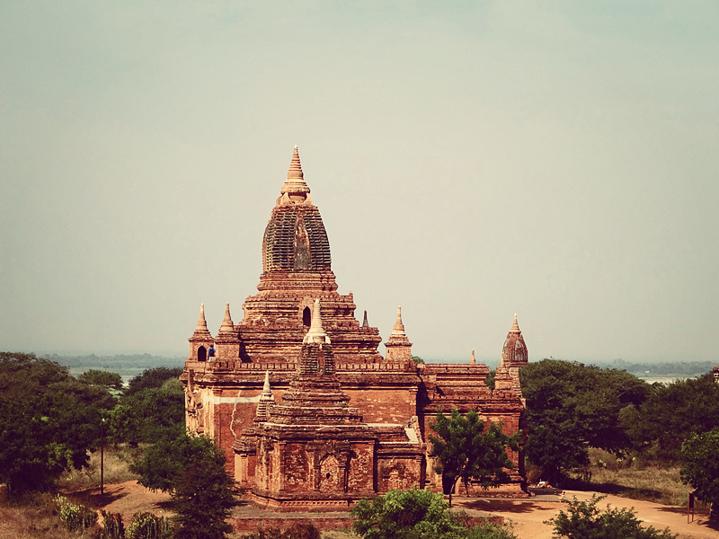 蒲甘bagan 蒲甘佛塔的闻名在于她的历史价值,11-13世纪是蒲甘王朝的