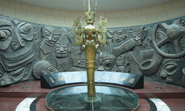 三星堆在哪里旅游 wKgBm04YUBjXENYyAAMKdpDsZls57.jpeg?imageView2%2F2%2Fw%2F600%2Fq%2F90