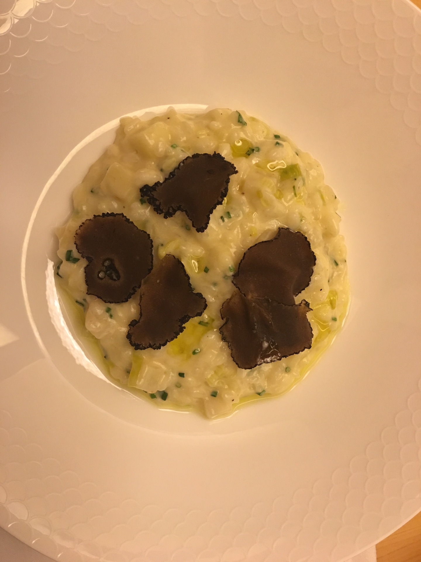 为了跳伞去迪拜!