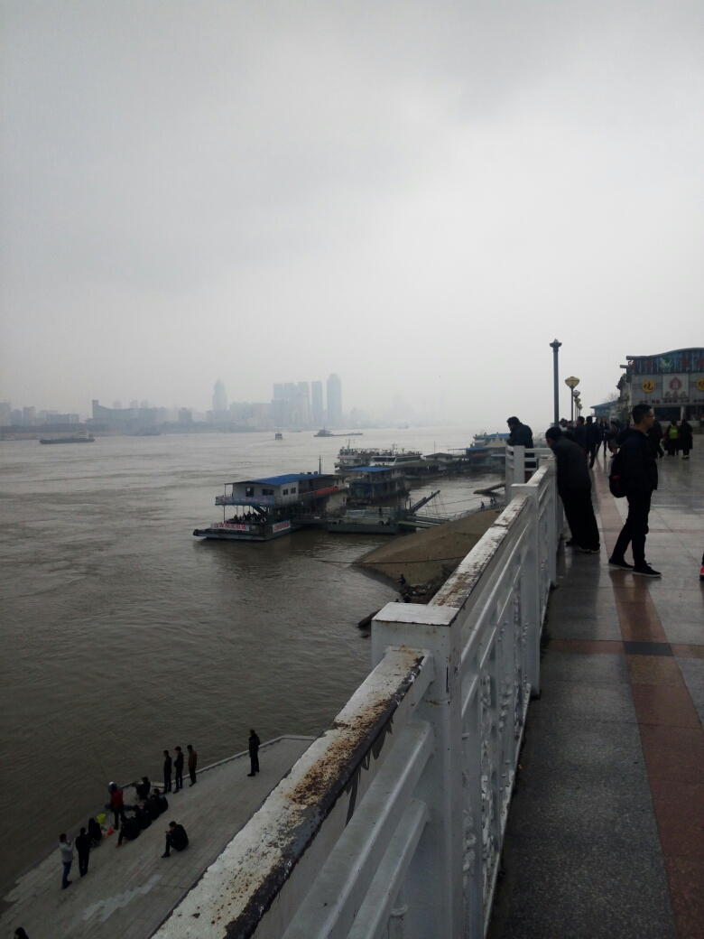 孤帆远影碧空尽 唯见长江天际流巧猜成语(2)