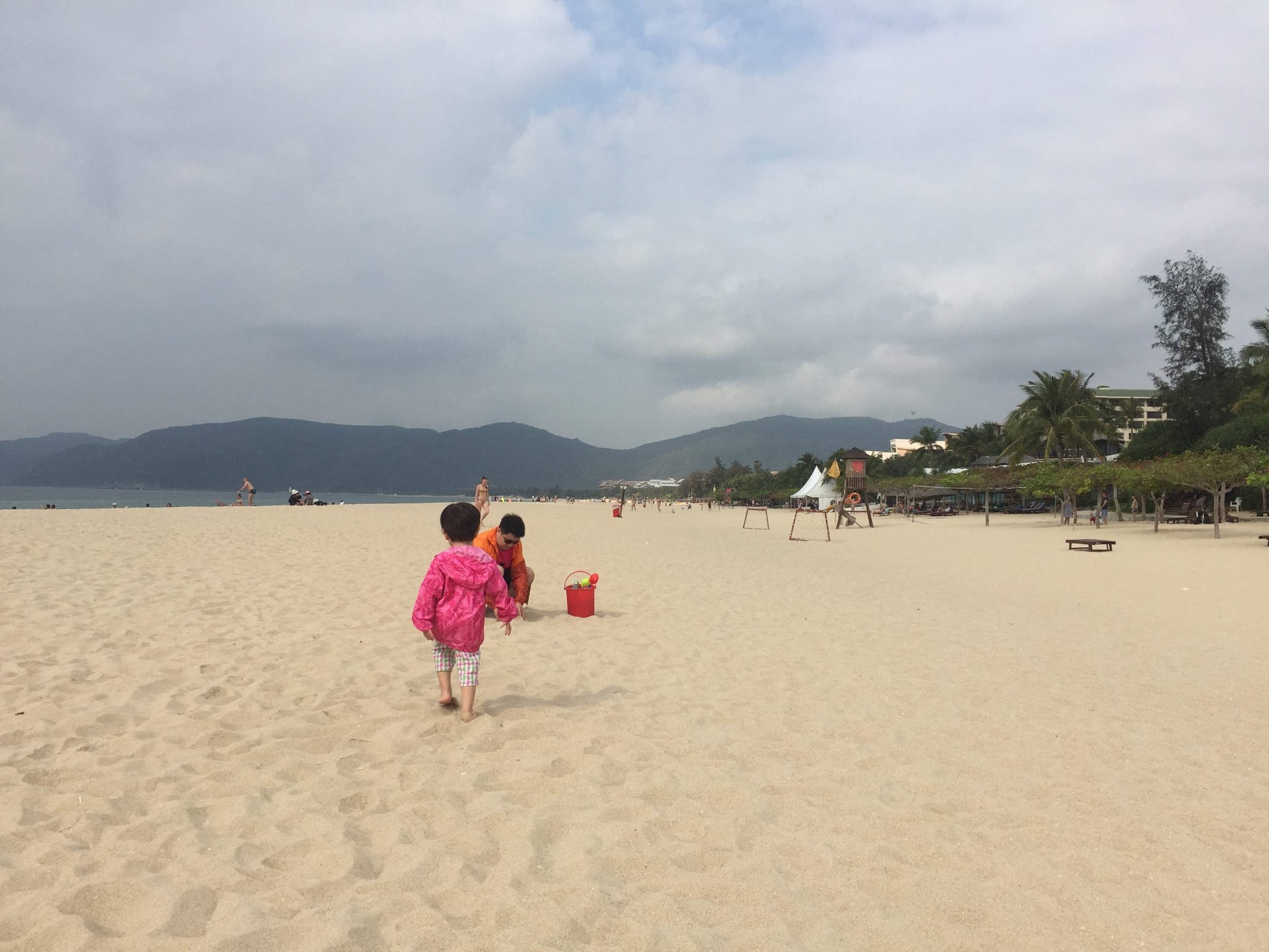 2017海南有多少人口_海南人口分布图