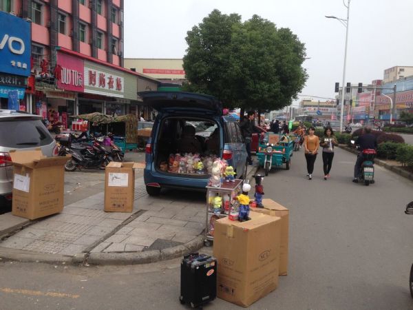 旅游地摊 wKgB3FYrxCCADjYcAAINXeTDzHY11.jpeg?imageView2%2F2%2Fw%2F600%2Fq%2F90