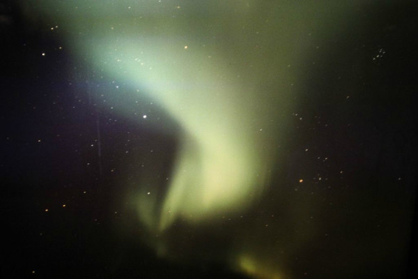 极光aurora什么意思 wKgB3FEc6zCAIs58AAMVOXecLoY84.jpeg?imageView2%2F2%2Fw%2F600%2Fq%2F90