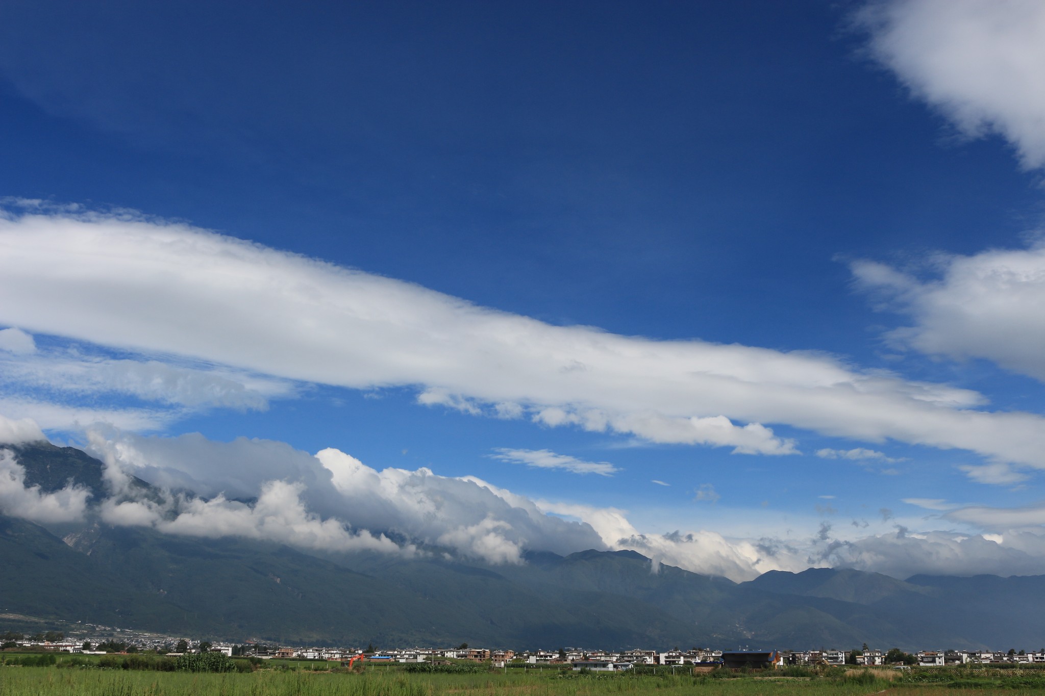 6月份去云南旅游怎么穿搭_云南洱海几月份去最好