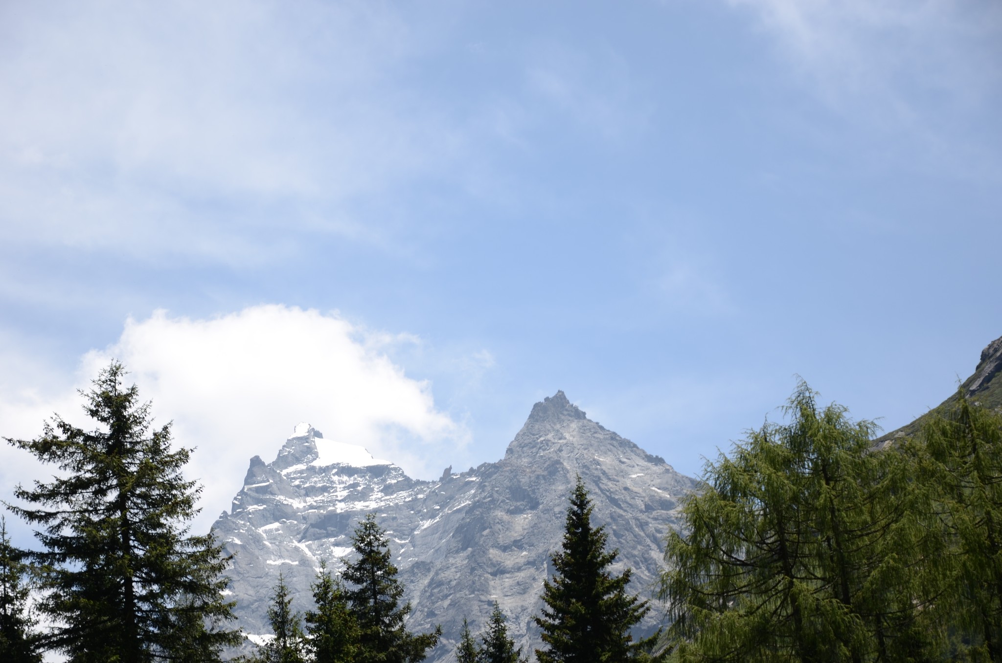 wKgBpVXRztqAIGbbAAeJ_dJg27c90.jpeg?imageView2%2F2%2Fw%2F600%2Fh%2F600%2Fq%2F90