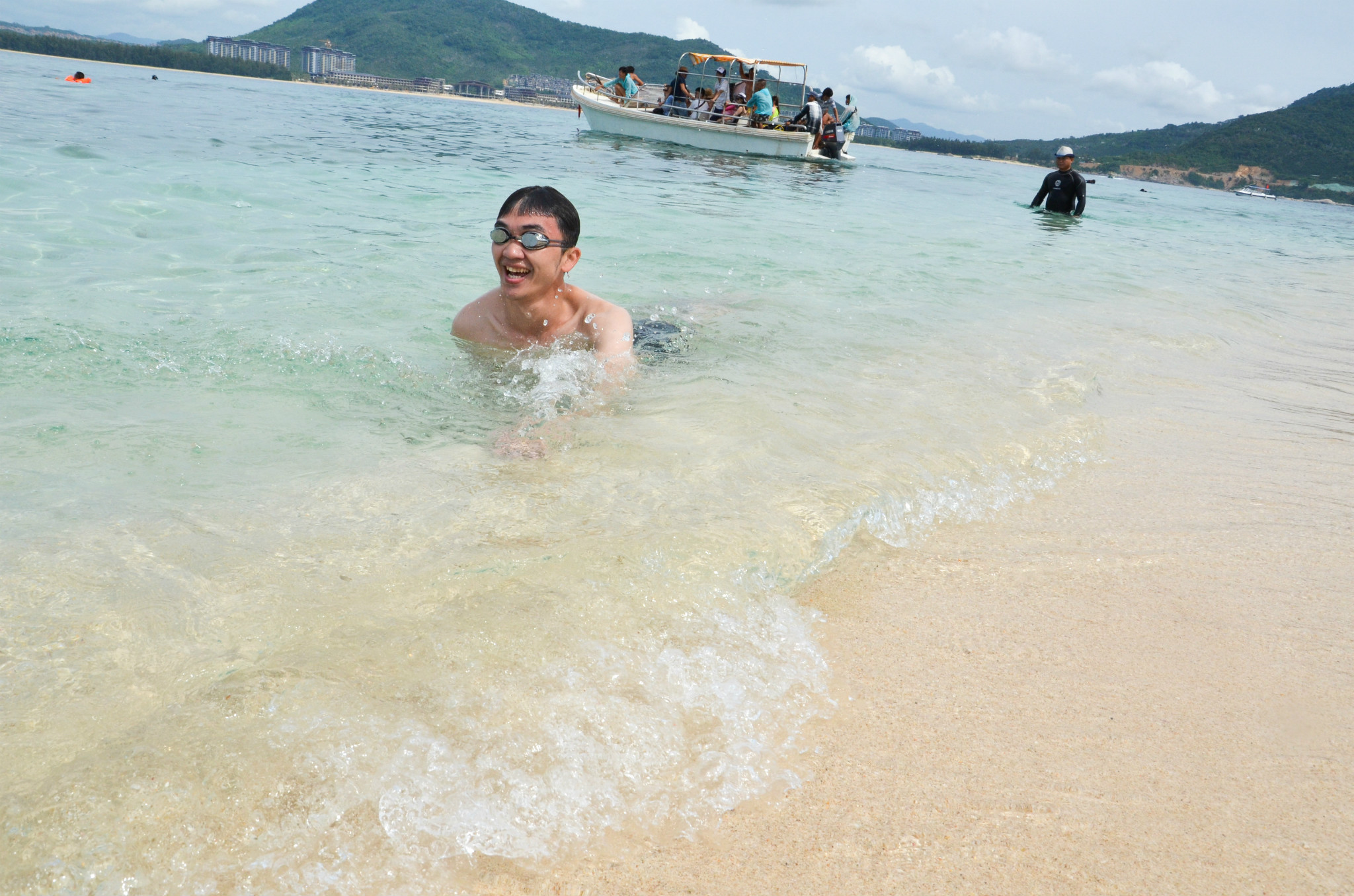 三亚婚纱旅行_三亚婚纱摄影(3)