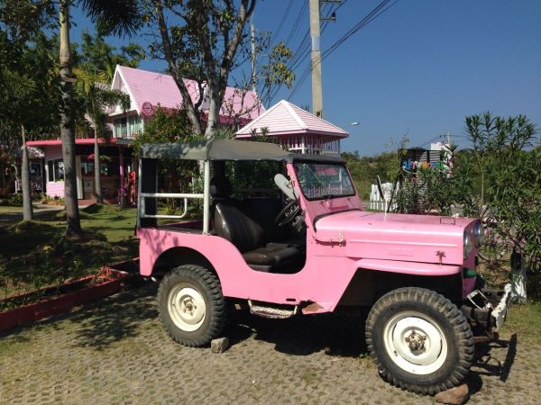 一个人坐车坐船坐凳子猜成语_一个人坐船的图片