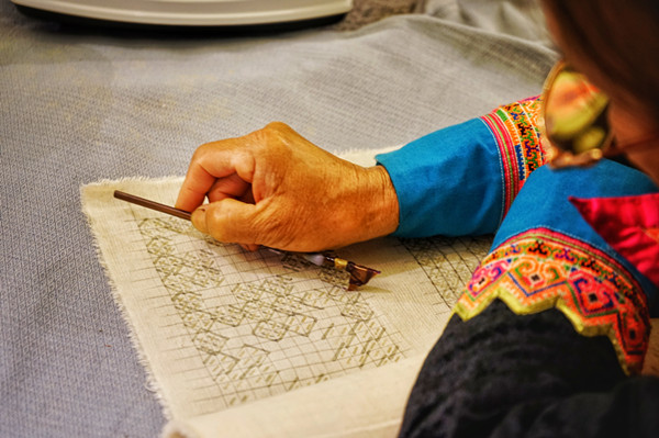 马来华人经济总量占_马来剑