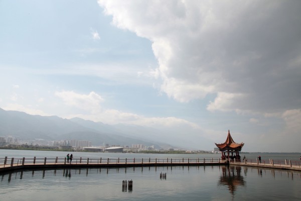 洱海在云南大理哪个县 wKgBs1e6YyaAaQonAASNHBawc_846.jpeg?imageView2%2F2%2Fw%2F600%2Fh%2F600%2Fq%2F90
