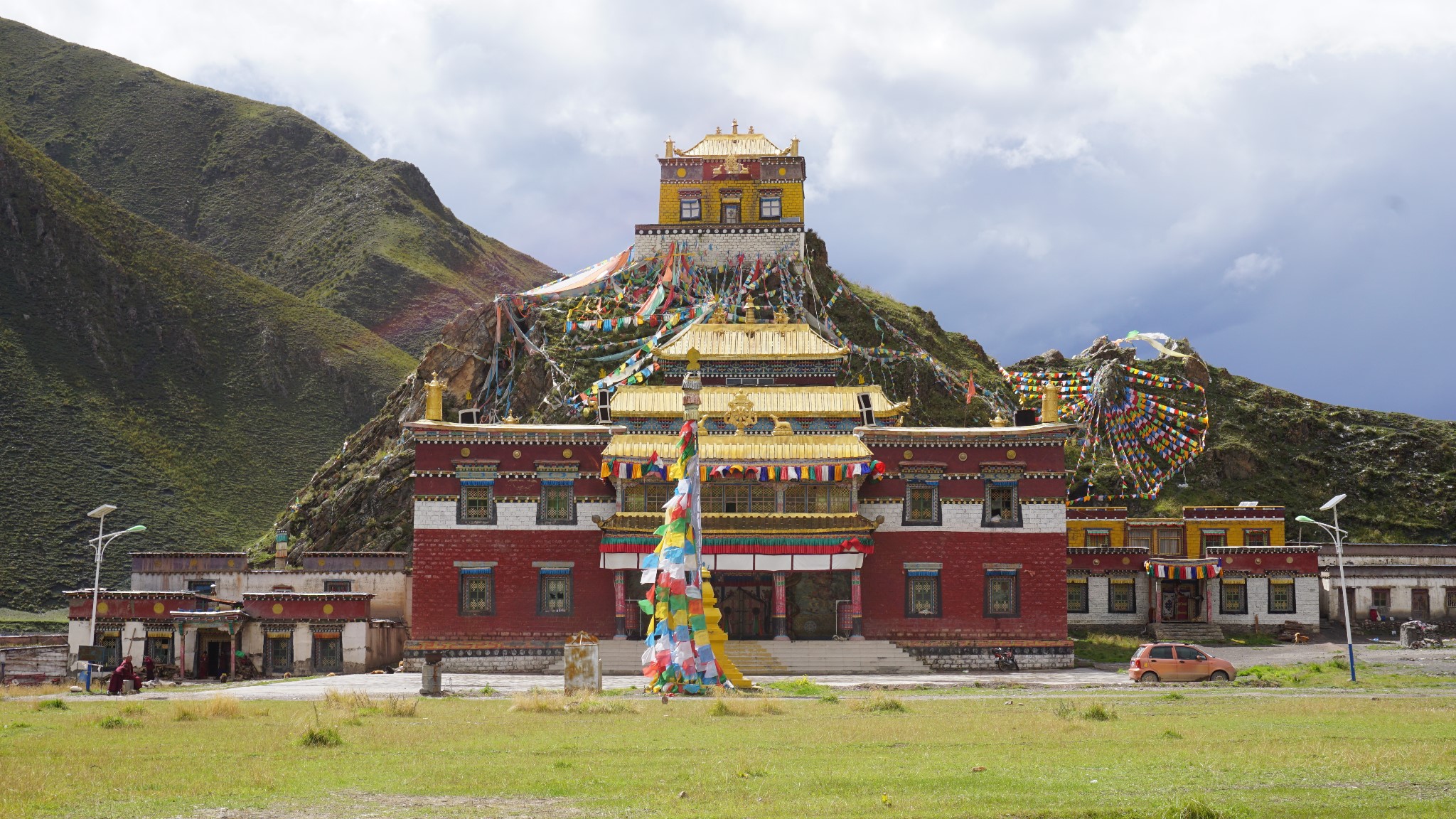 丁青县寺庙图片